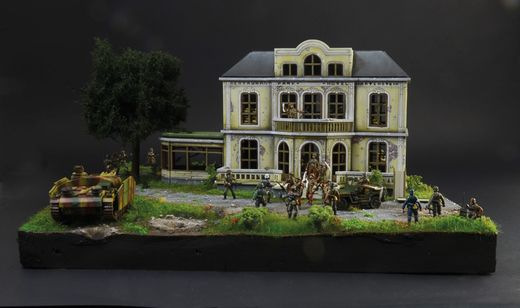 Diorama bataille militaire : Opération « Market Garden » Hartenstein Hotel 1/72 - Italeri 6107