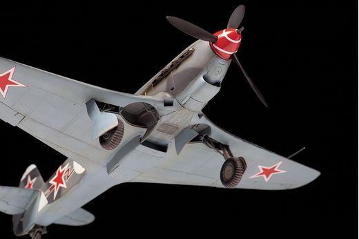 Maquette avion militaire : Yak-9T Canon 1/48 - Zvezda 4831