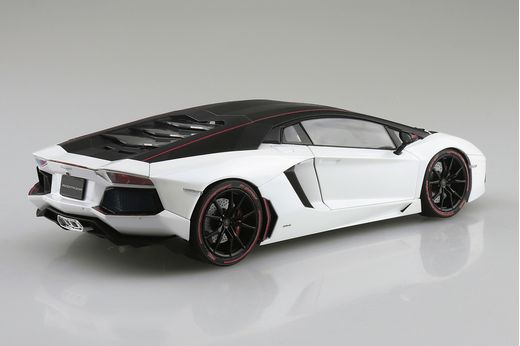 Maquette automobile : Lamborghini Aventador Pirelli ed. 2014 1/24 - Aoshima 06121