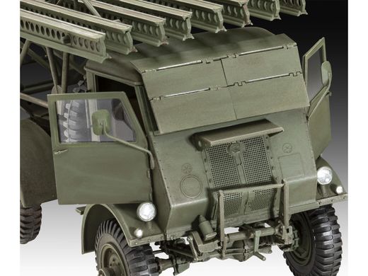 Maquette militaire : BM-13-16 on WOT 8 1/35 - Revell 03338  3338