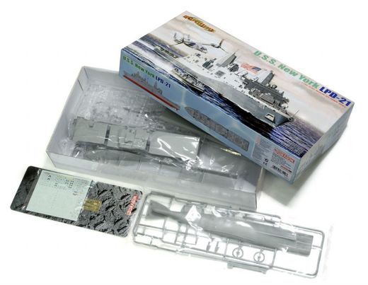 Maquette U.S.S. New York LPD-21- Dragon 7110