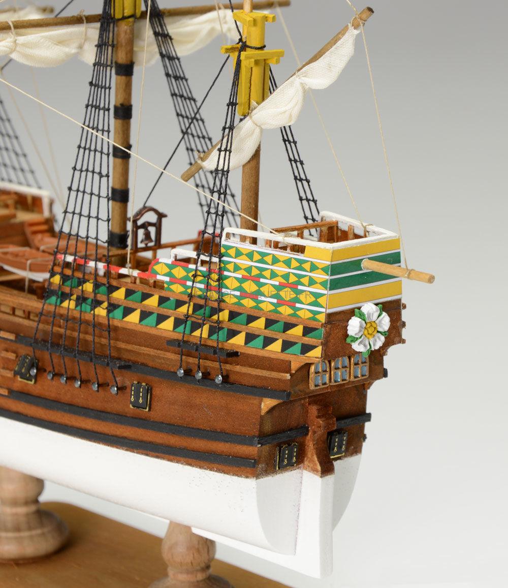 Maquette bois du navire Mayflower 1:135 - Amati 600-05